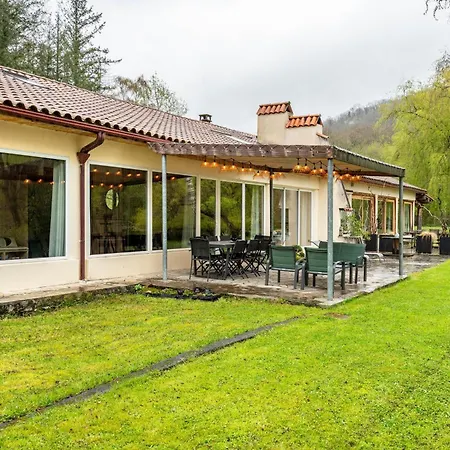 Casa vacanze Les Pyrénées Au Bord De L'eau