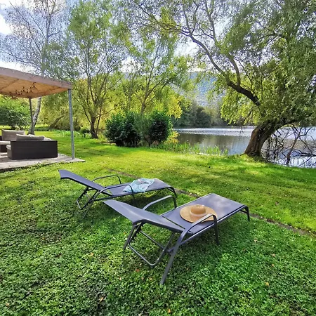 Casa vacanze Les Pyrénées Au Bord De L'eau *