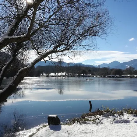 Les Pyrénées Au Bord De L'eau *